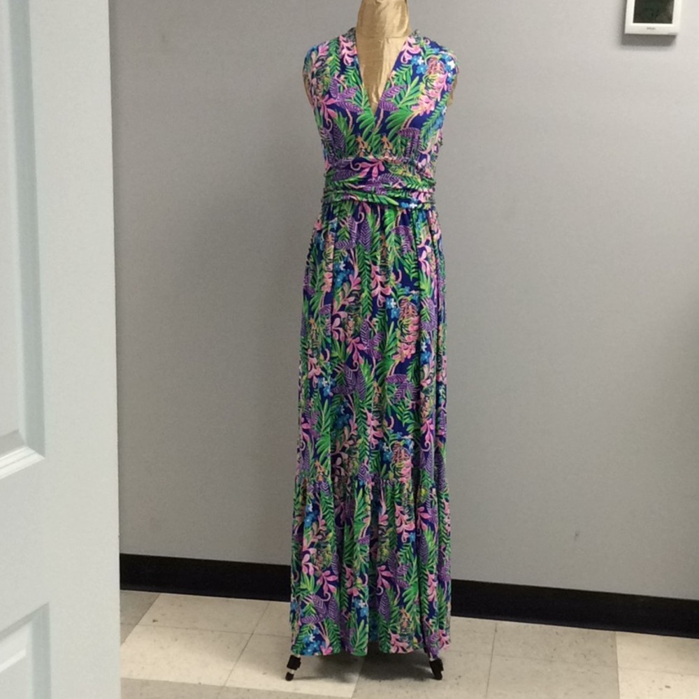Lilly Pulitzer “Pearce” V-neck Tropical maxi dress
